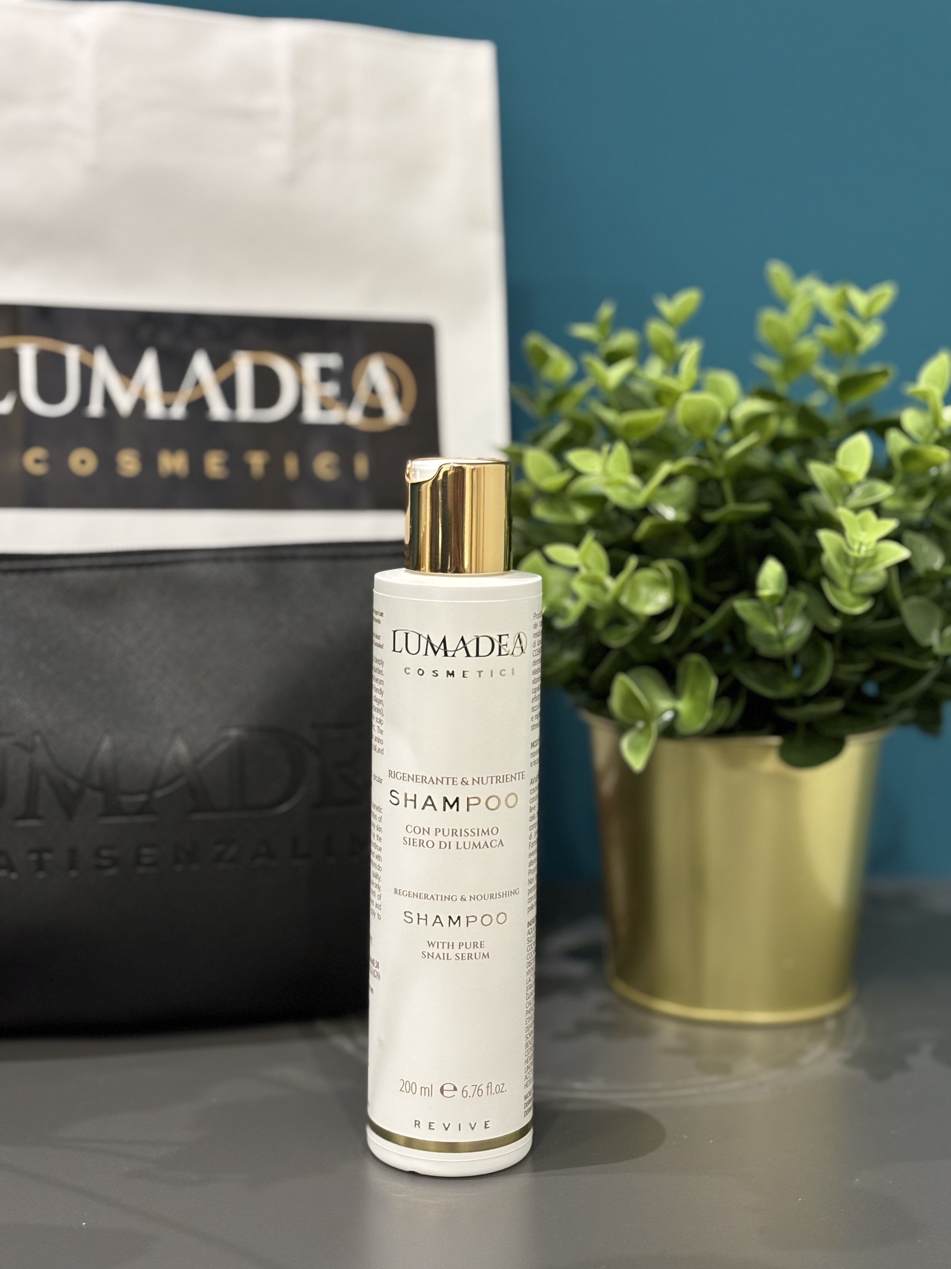 Shampoo Capelli Nutriente e Rigenerante